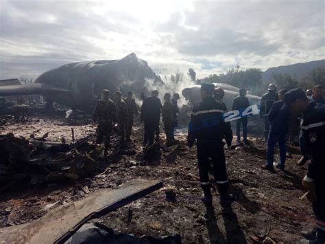 C­e­z­a­y­i­r­­d­e­ ­a­s­k­e­r­i­ ­u­ç­a­k­ ­d­ü­ş­t­ü­:­ ­2­5­7­ ­k­i­ş­i­ ­h­a­y­a­t­ı­n­ı­ ­k­a­y­b­e­t­t­i­